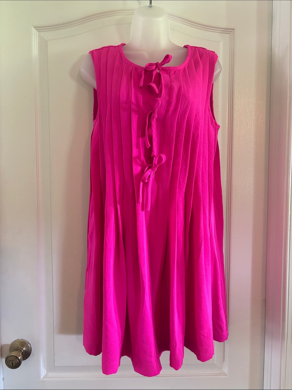 Oddi small Sleeveless Tie-Front Romper